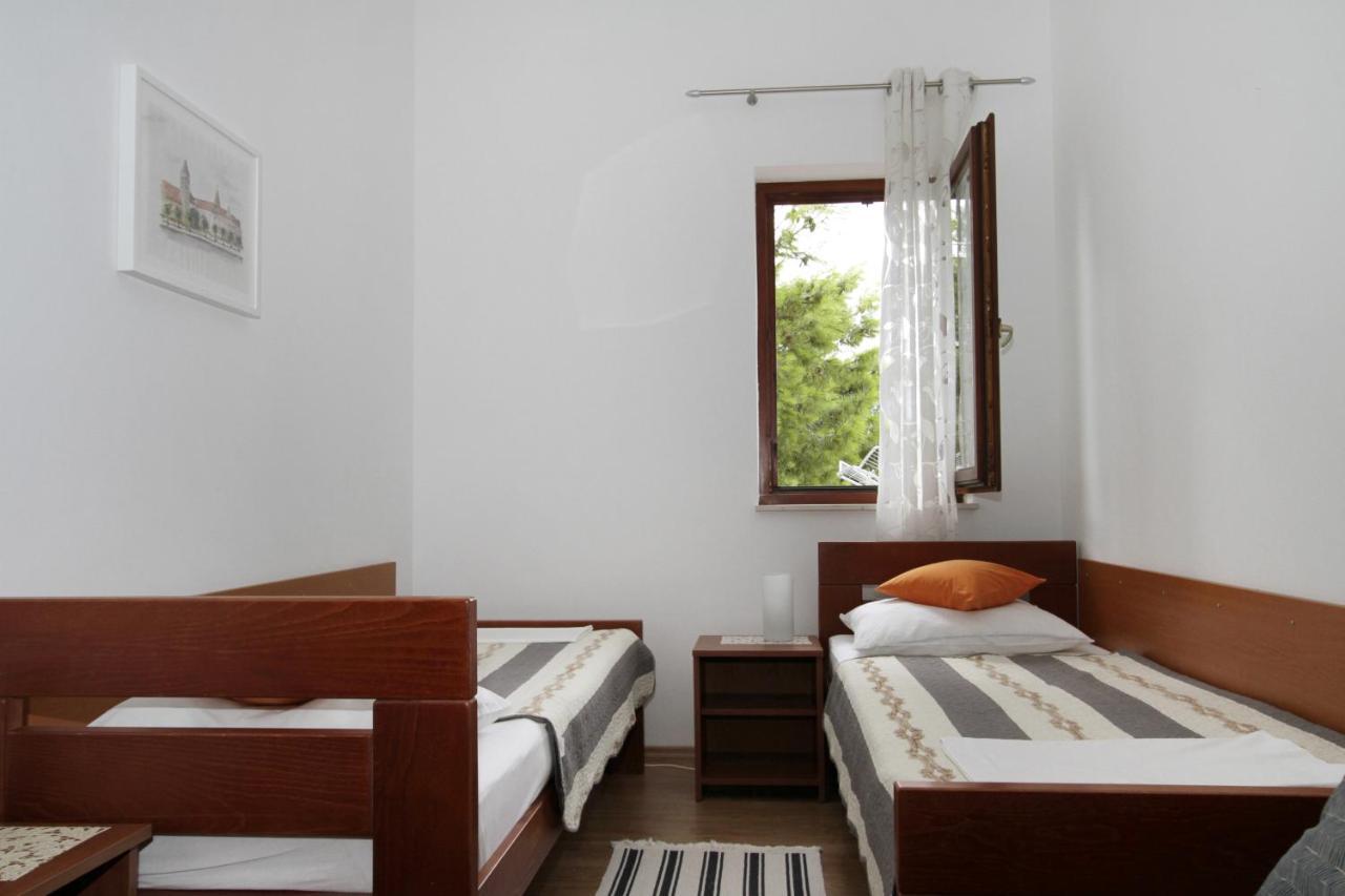 Apartments By The Sea Trogir - 11895 المظهر الخارجي الصورة