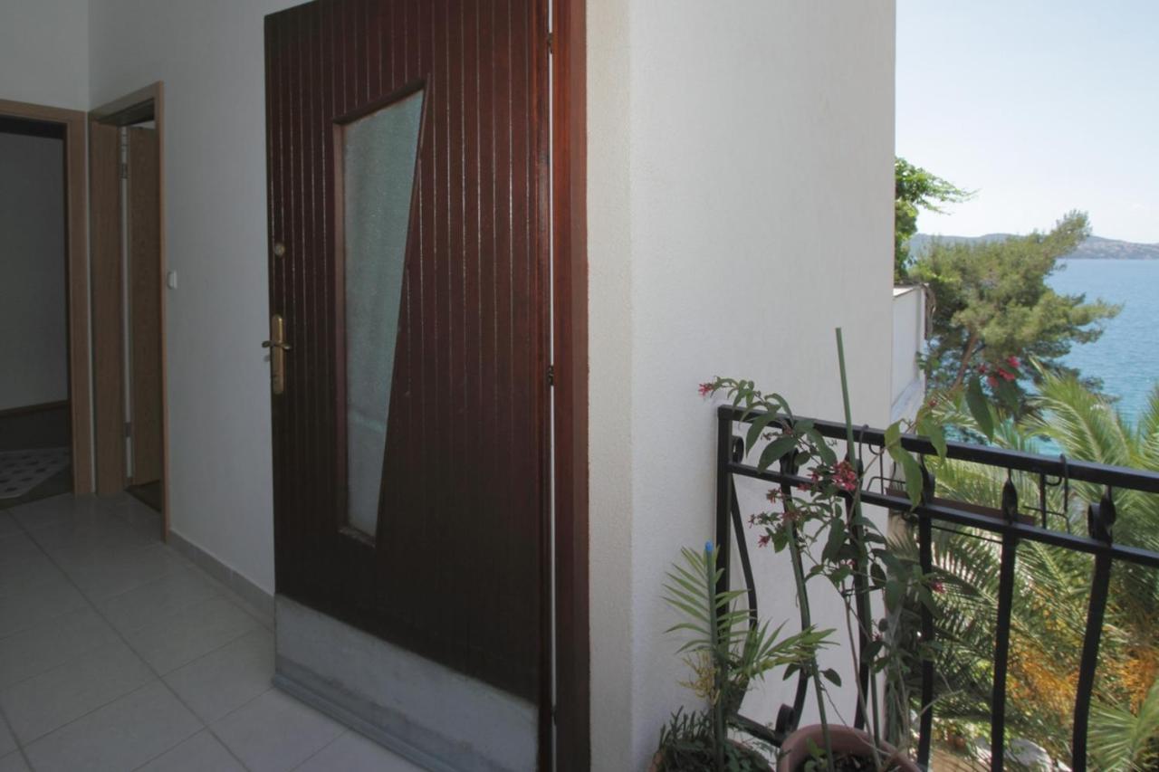 Apartments By The Sea Trogir - 11895 المظهر الخارجي الصورة
