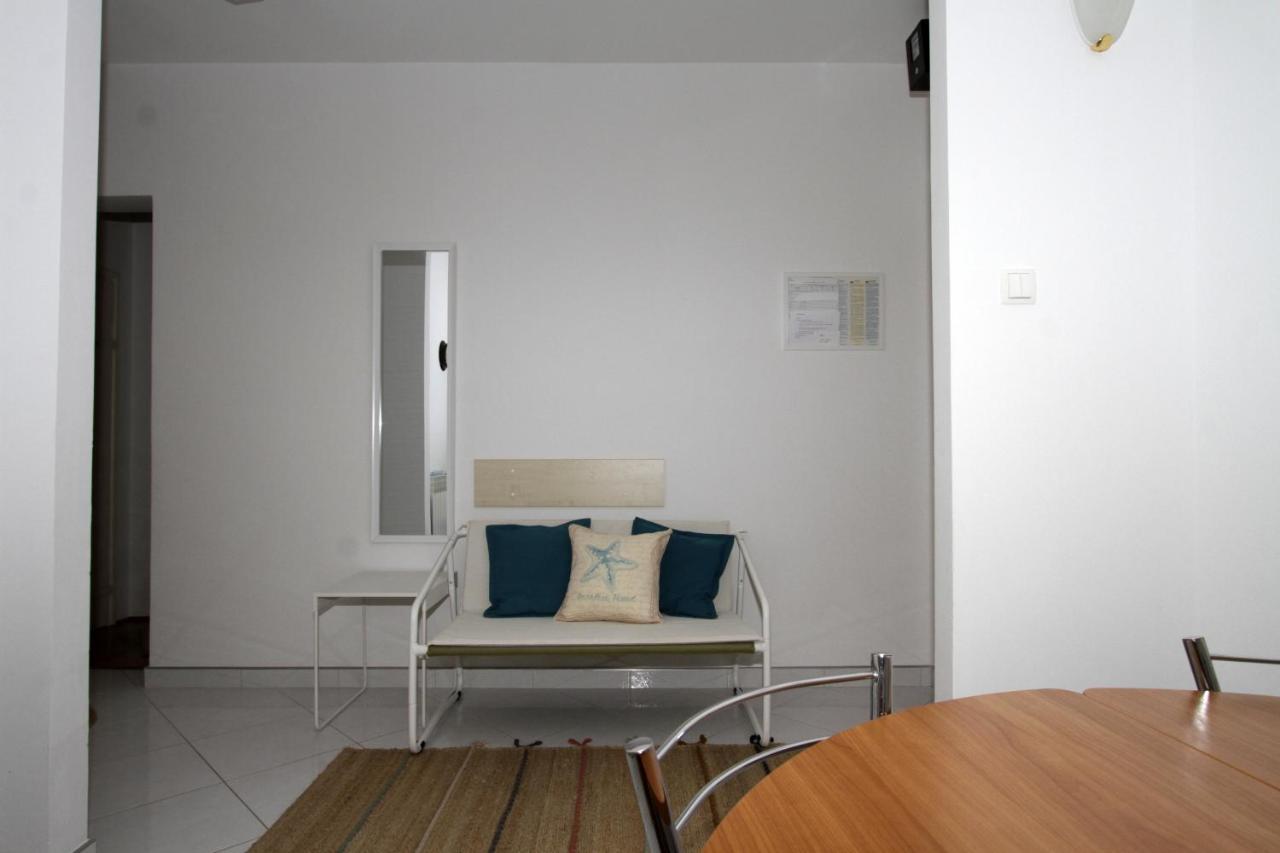 Apartments By The Sea Trogir - 11895 المظهر الخارجي الصورة